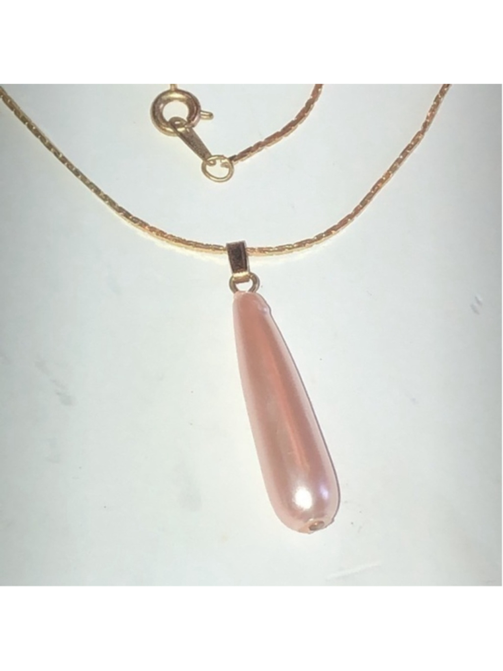 Vintage Gold Tone & Pink Faux Pearl Teardrop Pendant Necklace